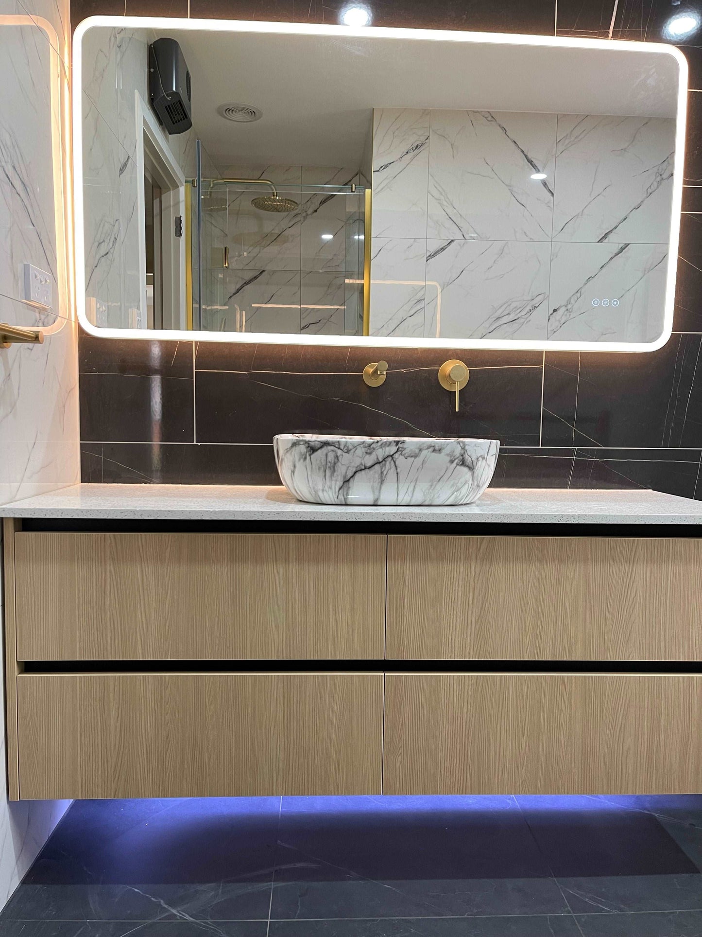 1500x750mm RECTANGLE LED MIRROR WITH ROUND EDGES