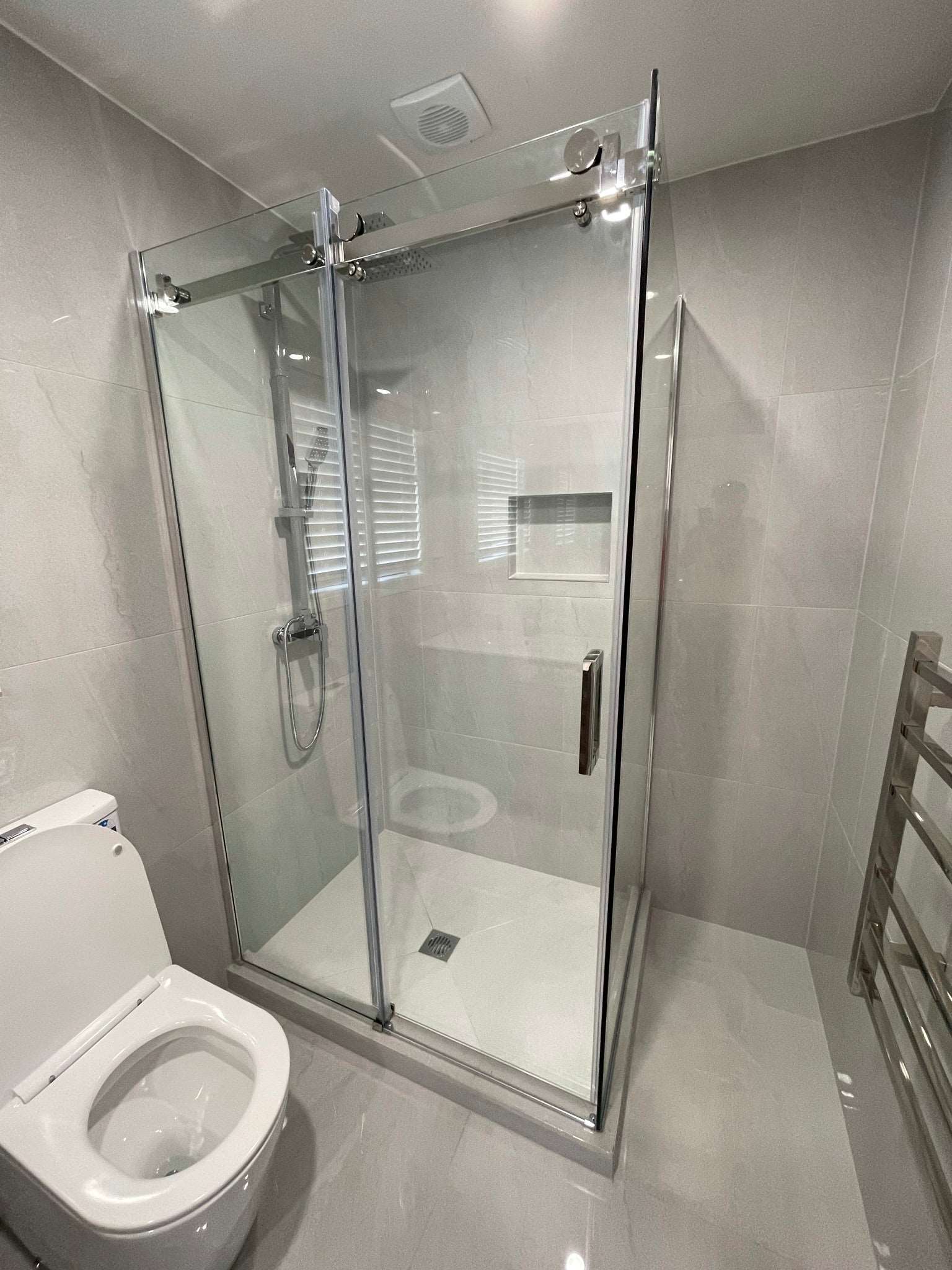 1200X800MM FRAMELESS SLIDING DOOR SHOWER ENCLOSURE